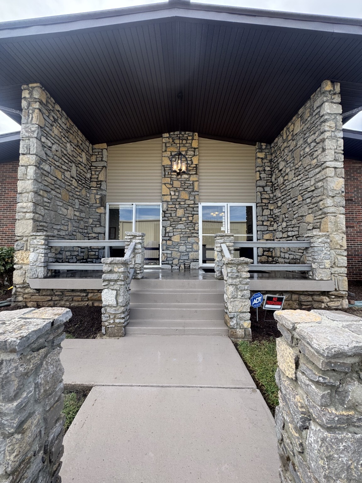 SEIU Local Union Office exterior after pressure washing